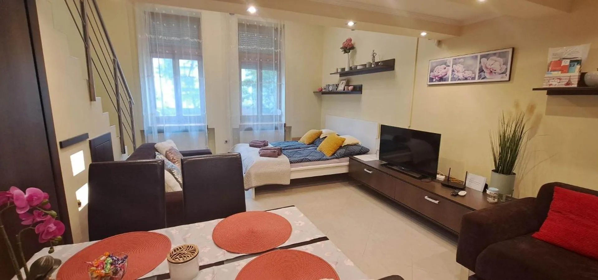 Apartament Szandi Belvarosi Apartman Segedyn